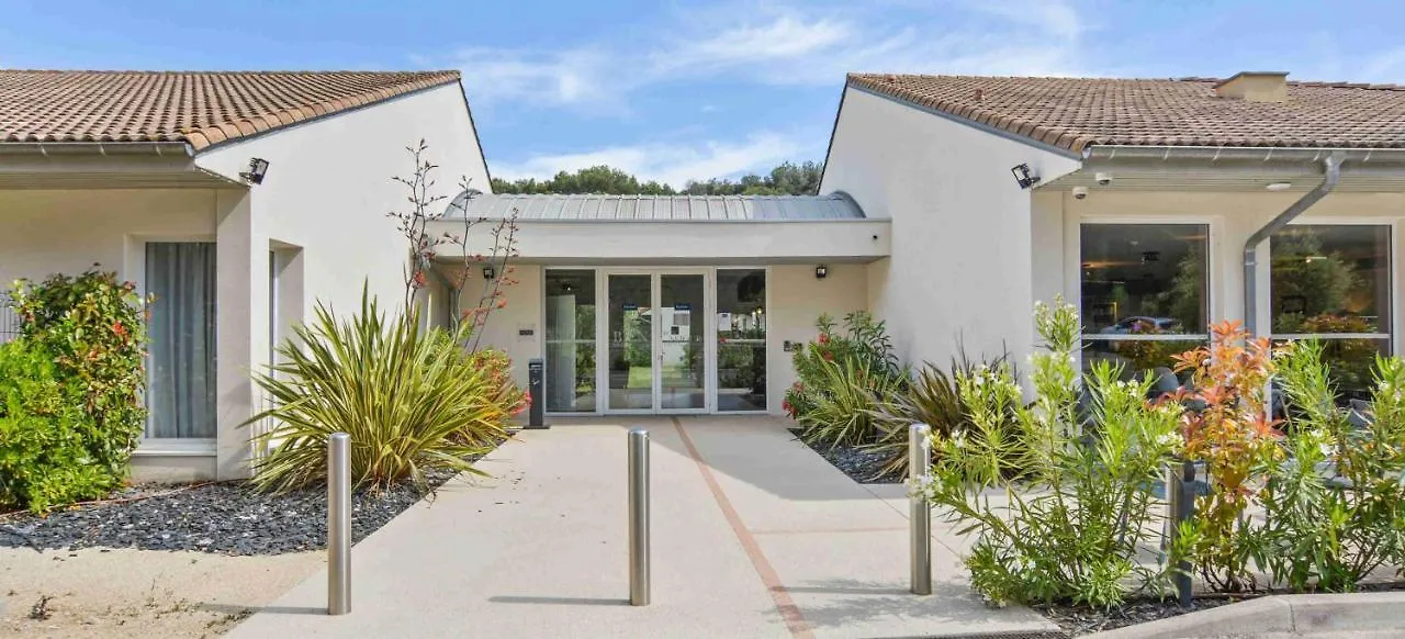 Aparthotel Kyriad Residence Cabries - Plan De Campagne