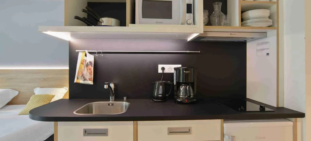 Kyriad Residence Cabries - Plan De Campagne Aparthotel