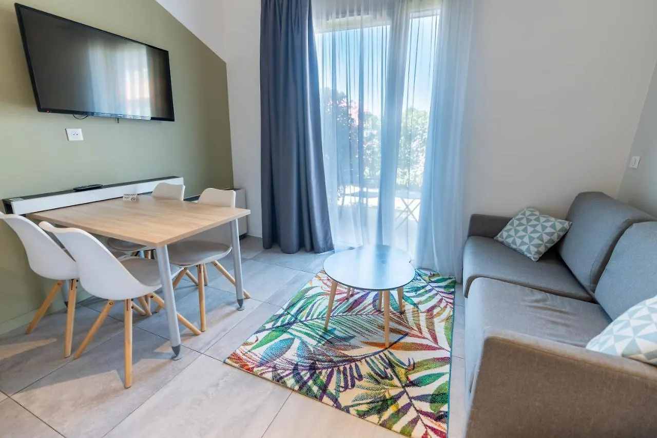 Kyriad Residence Cabries - Plan De Campagne