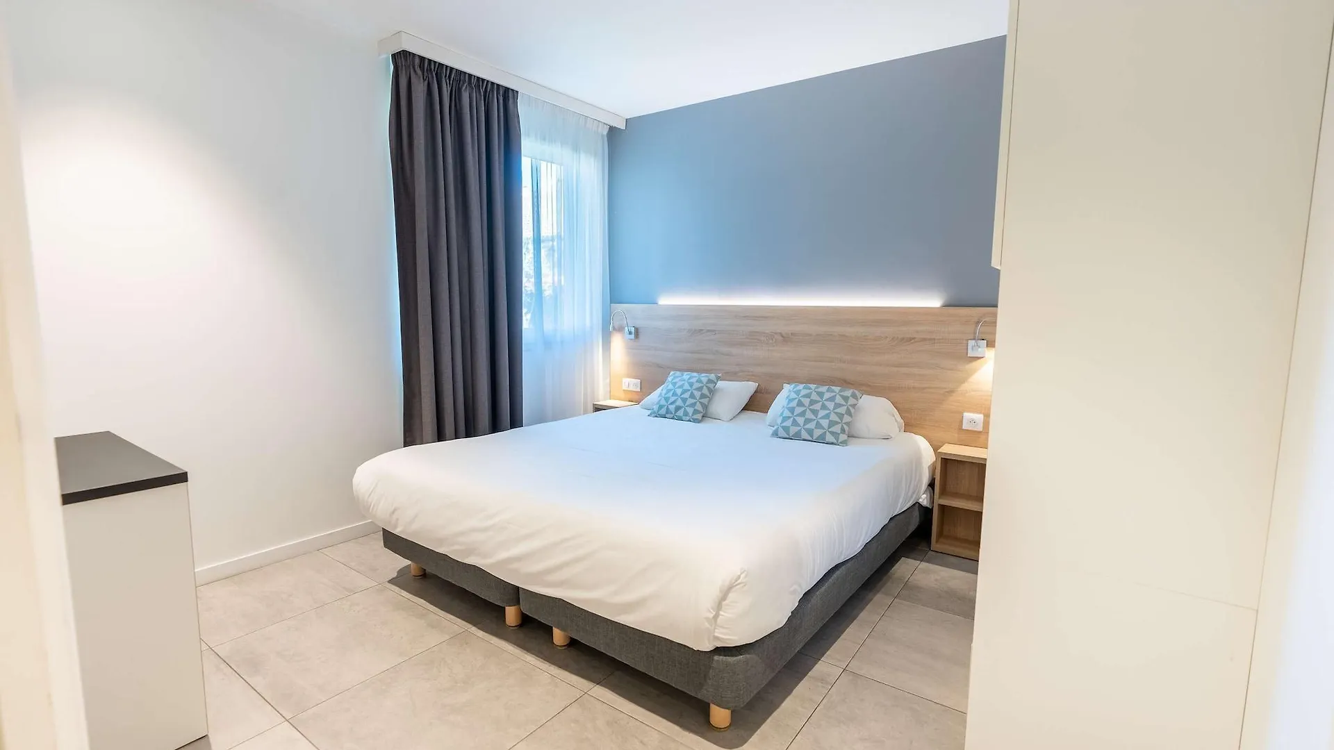 Kyriad Residence Cabries - Plan De Campagne Aparthotel