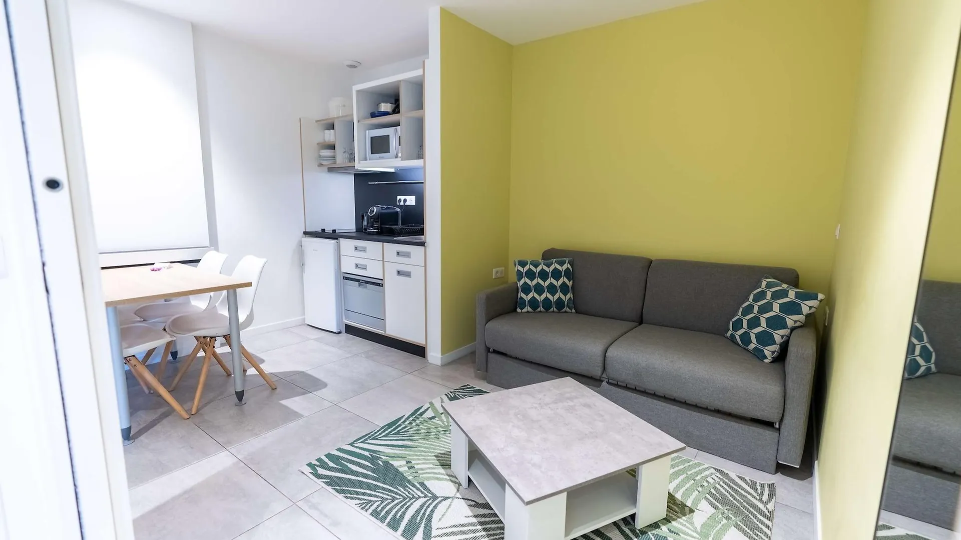 Kyriad Residence Cabries - Plan De Campagne Aparthotel