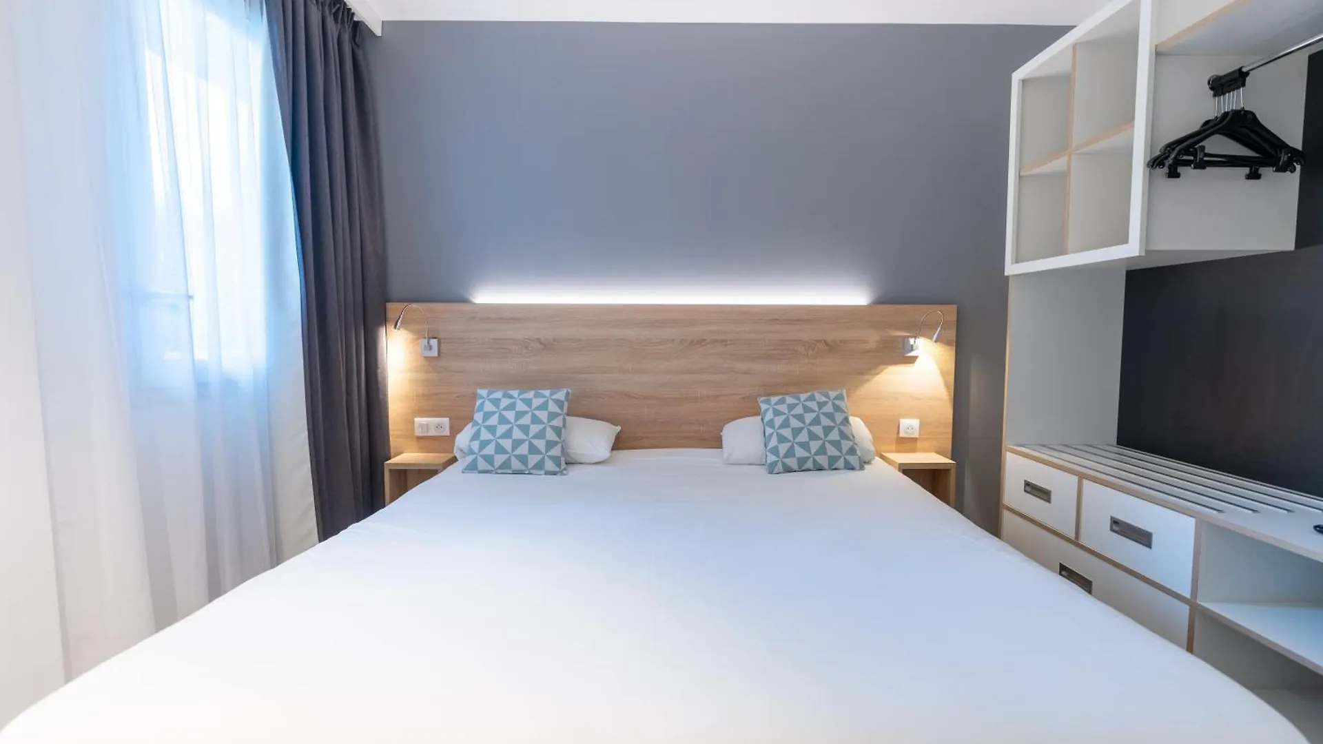 Kyriad Residence Cabries - Plan De Campagne Aparthotel
