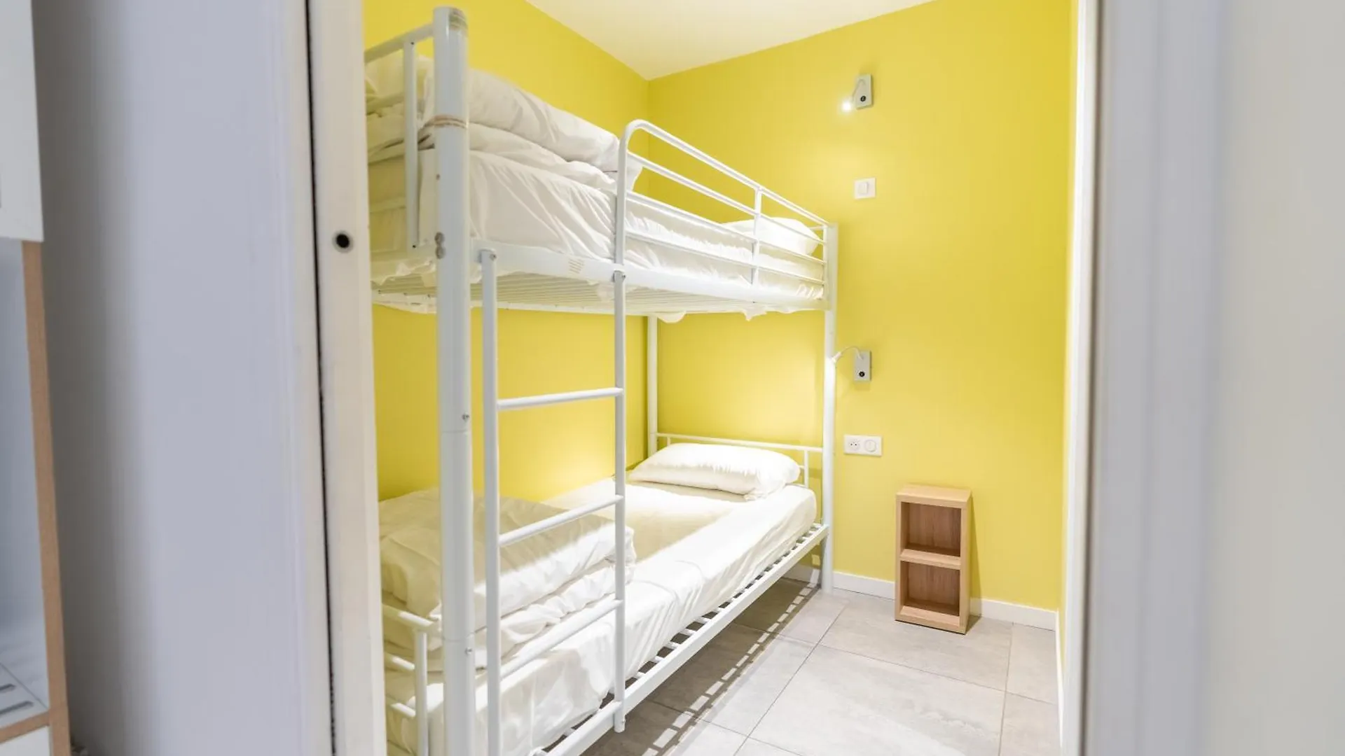 Kyriad Residence Cabries - Plan De Campagne Aparthotel