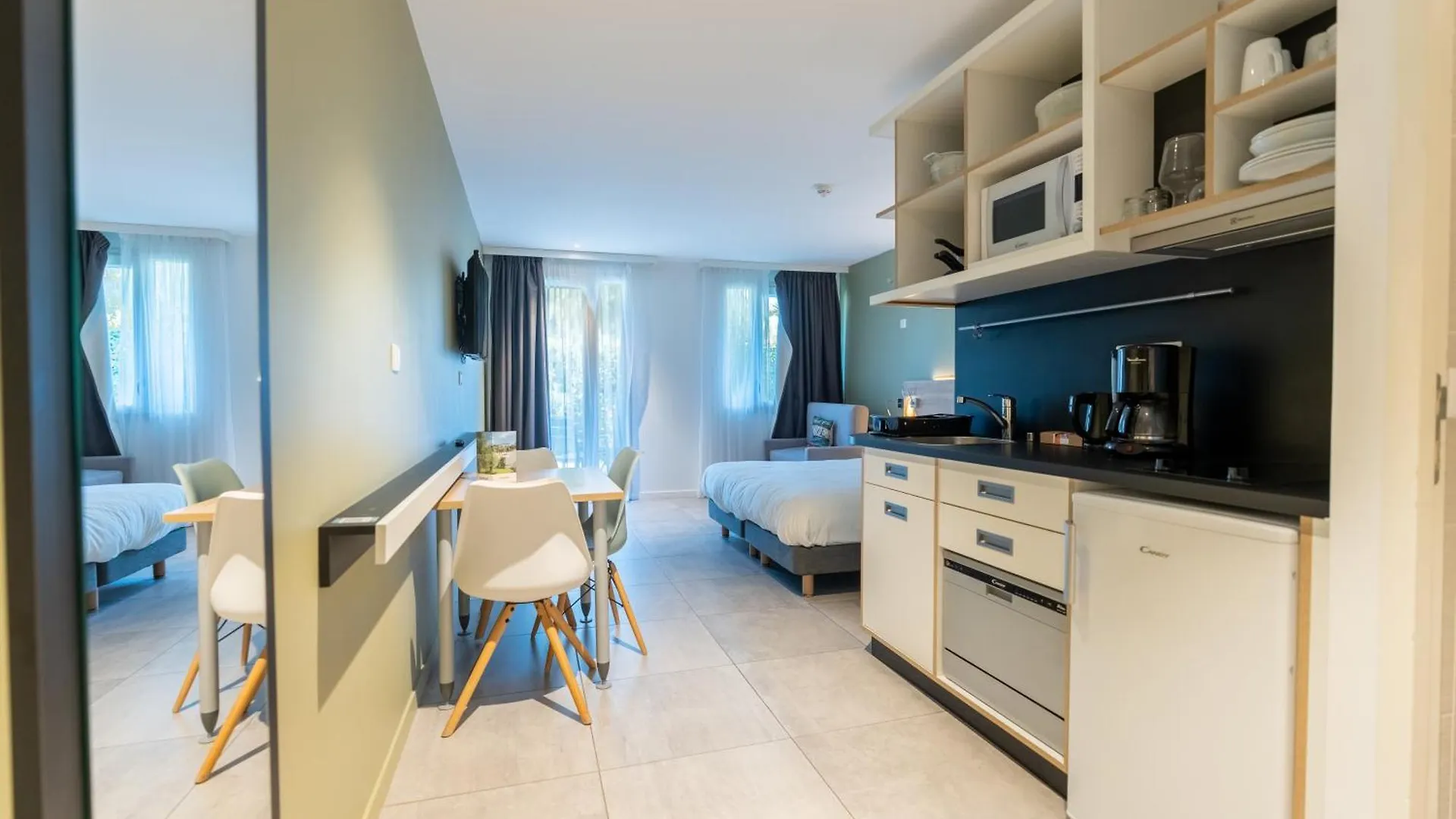 Kyriad Residence Cabries - Plan De Campagne Aparthotel