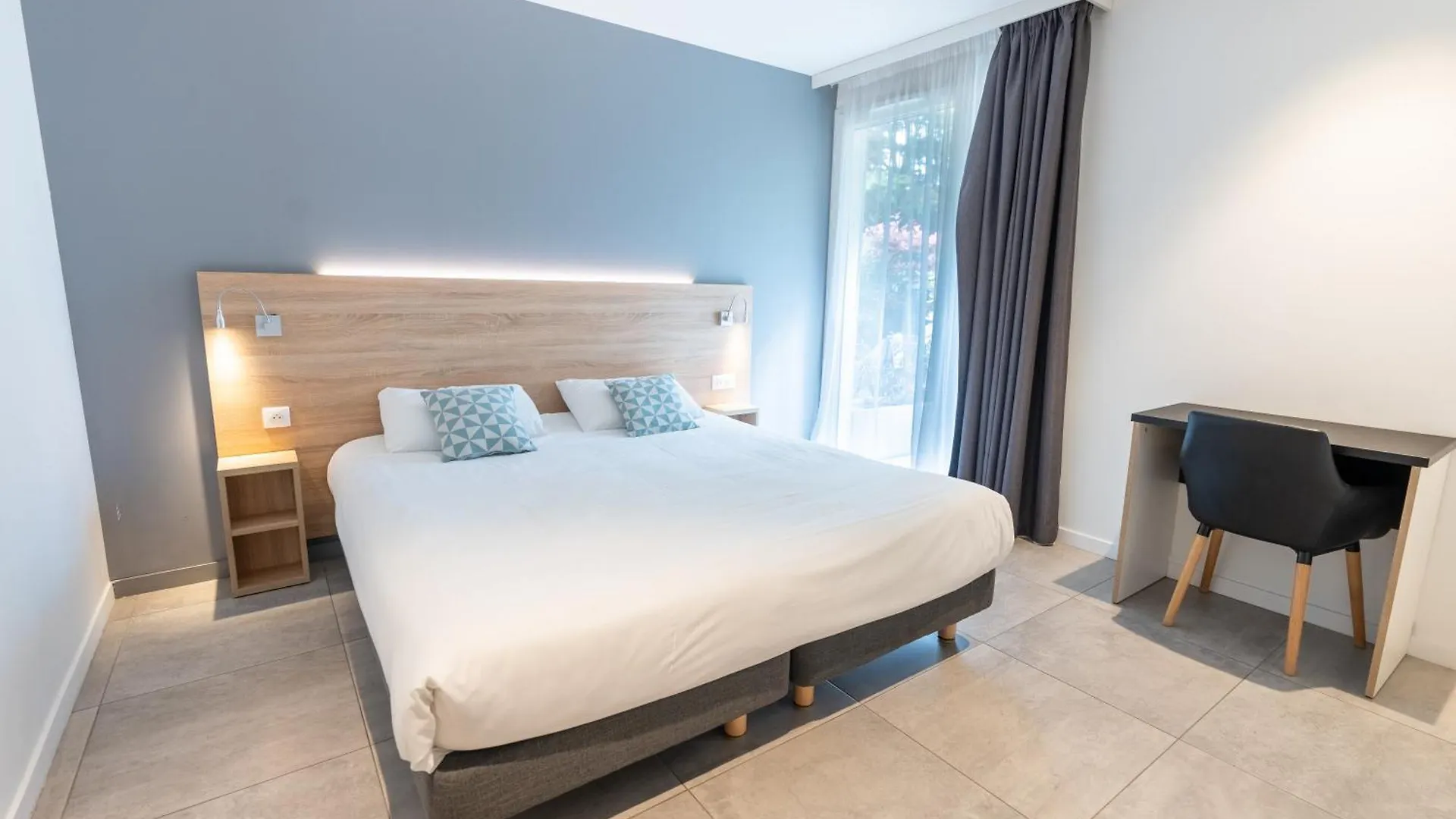 Kyriad Residence Cabries - Plan De Campagne 3*,  Γαλλία